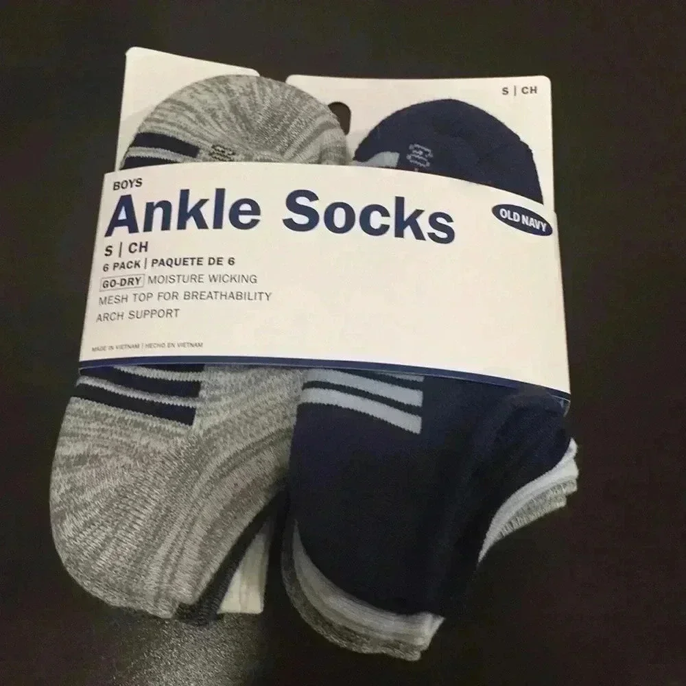 Old Navy boys socks